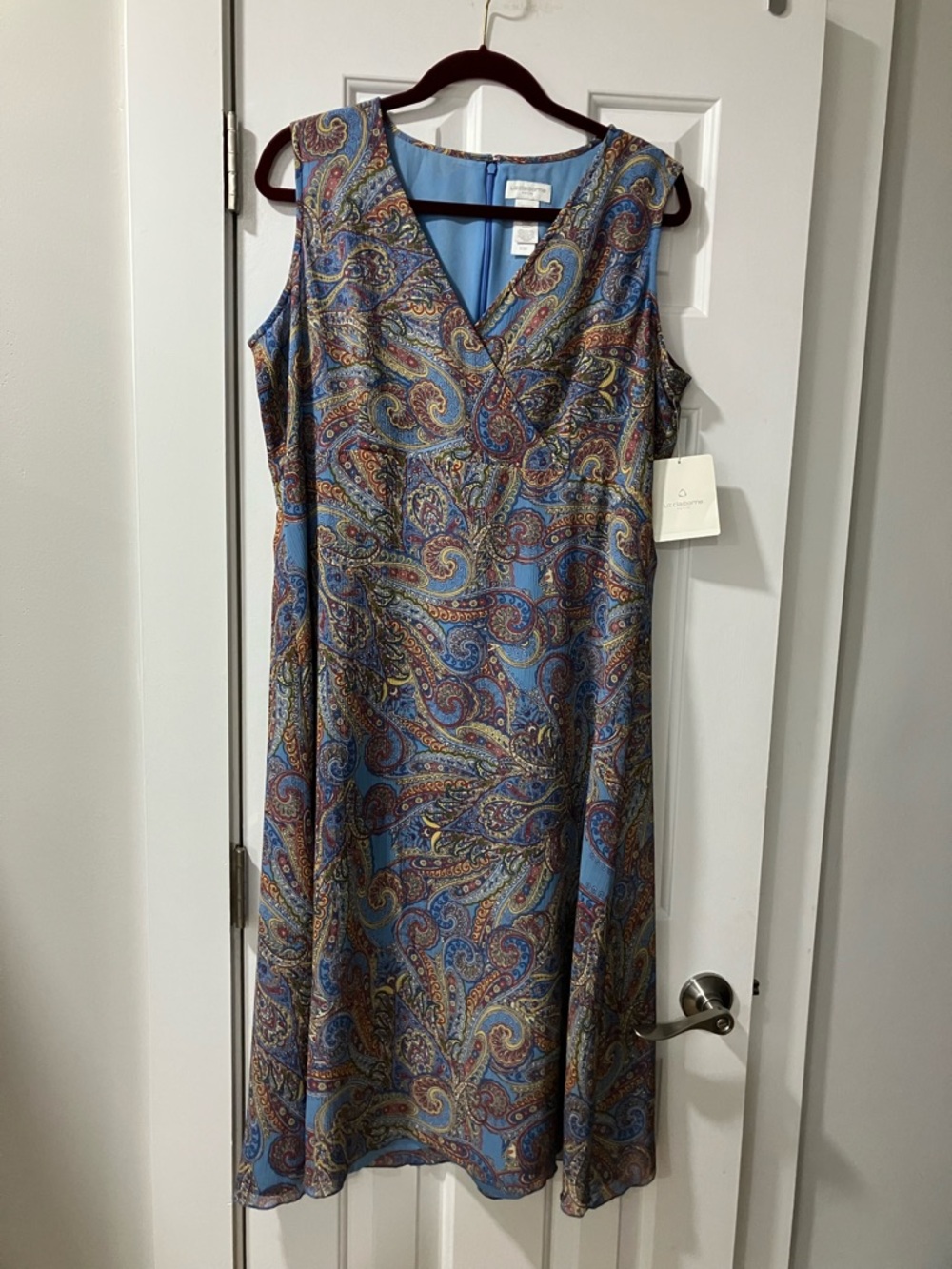 Sleeveless Blue Paisley V-Neck Dress